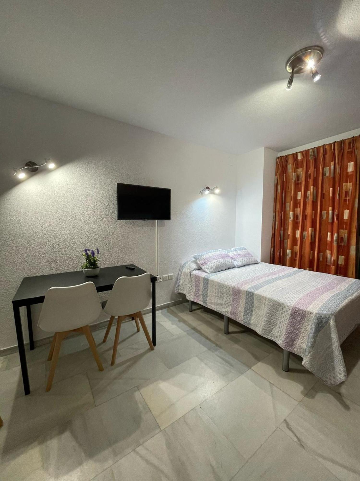 Estudio Muy Centrico En Apartamento *