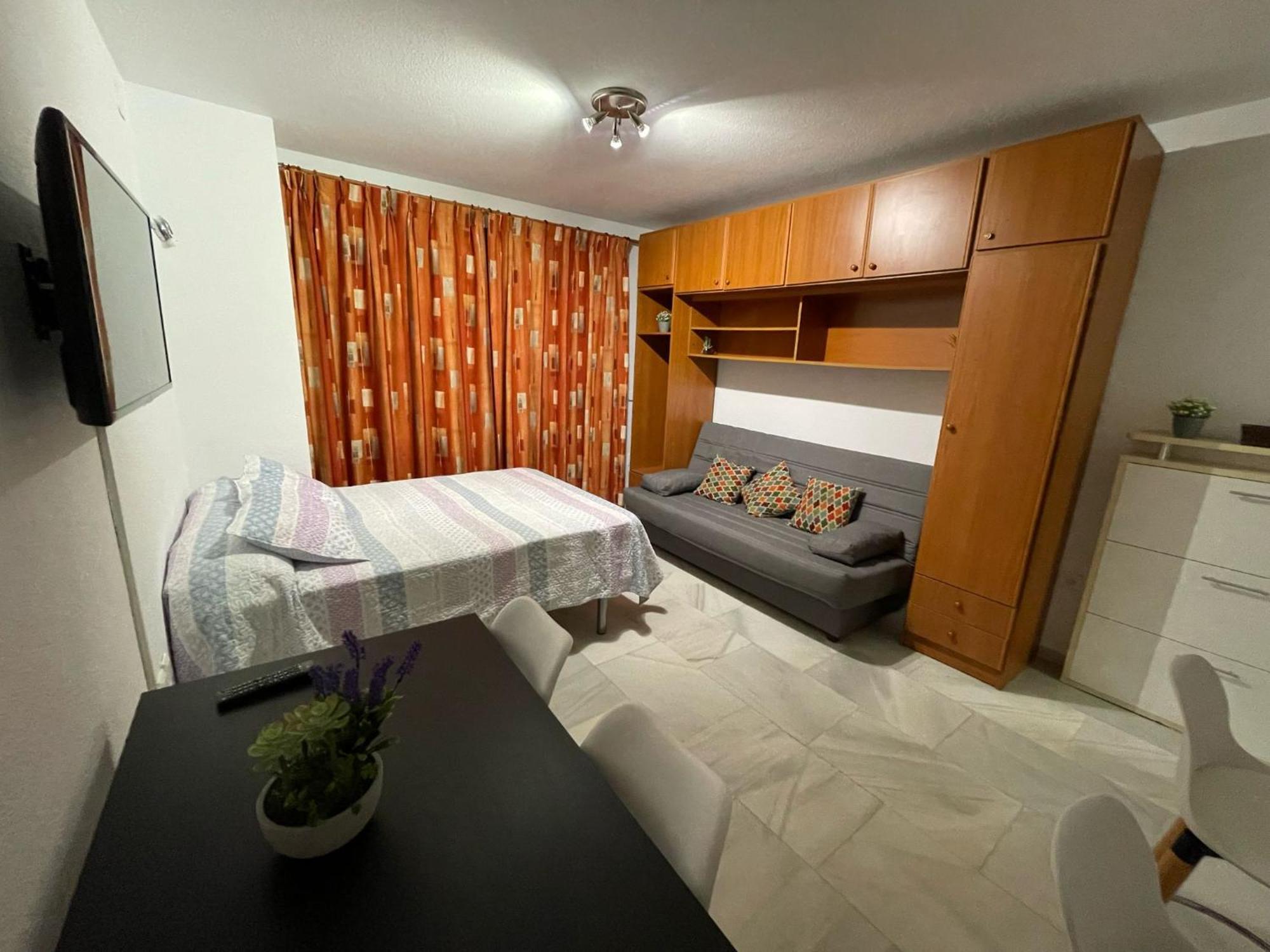 Estudio Muy Centrico En Apartamento Marbella